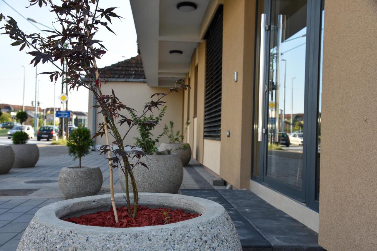 Merak Rooms & Caffe Bar Šabac Екстериор снимка
