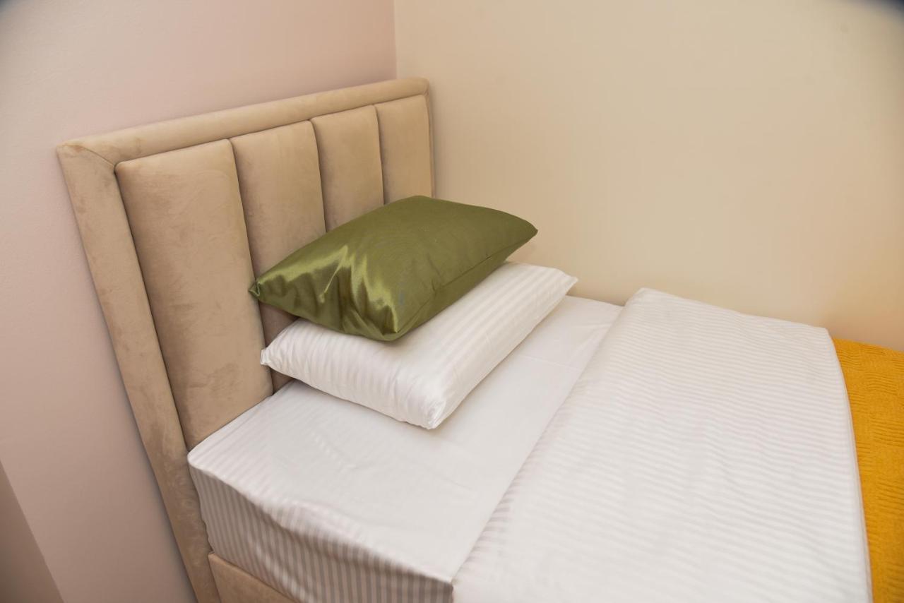 Merak Rooms & Caffe Bar Šabac Екстериор снимка