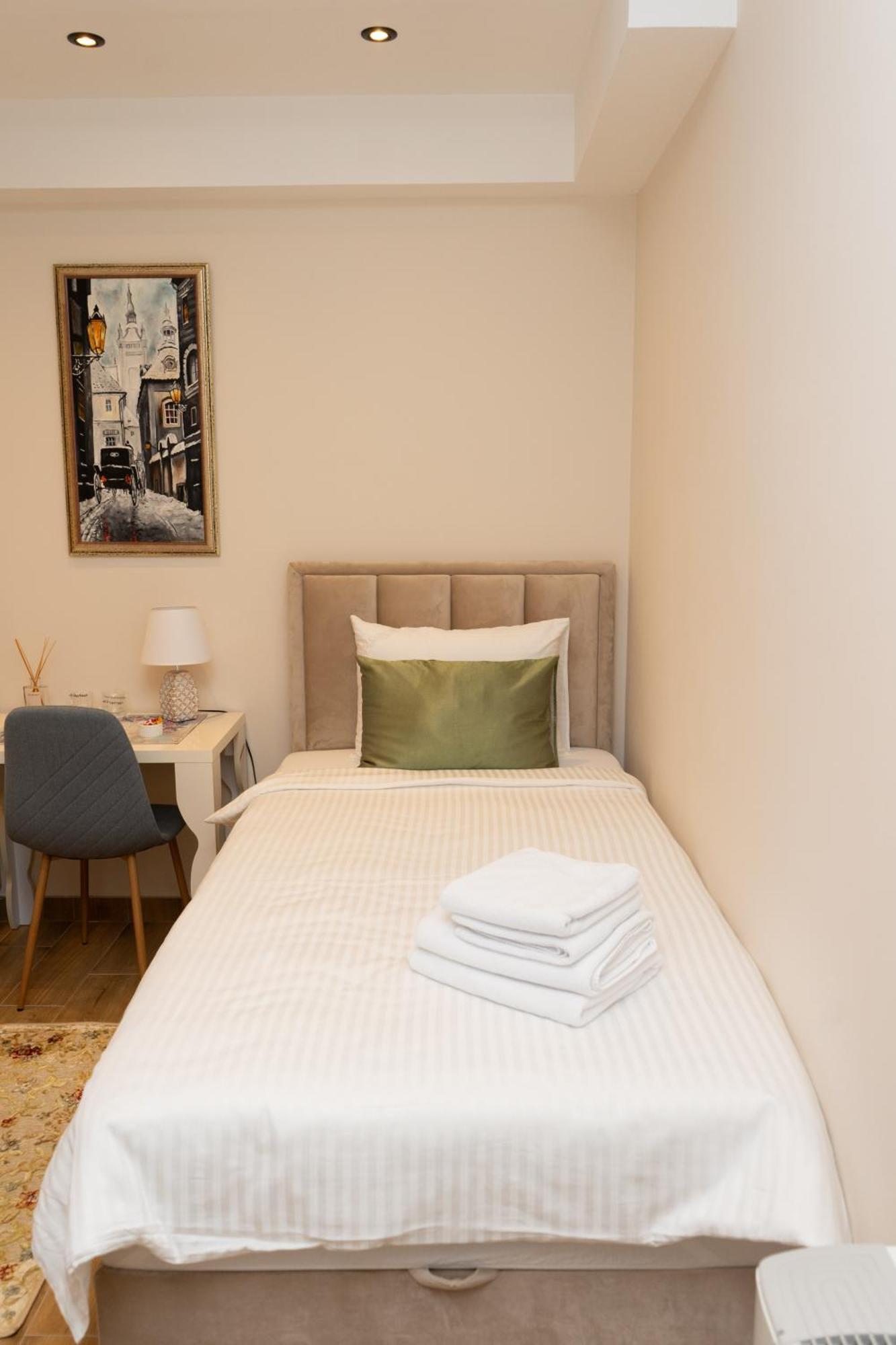 Merak Rooms & Caffe Bar Šabac Екстериор снимка