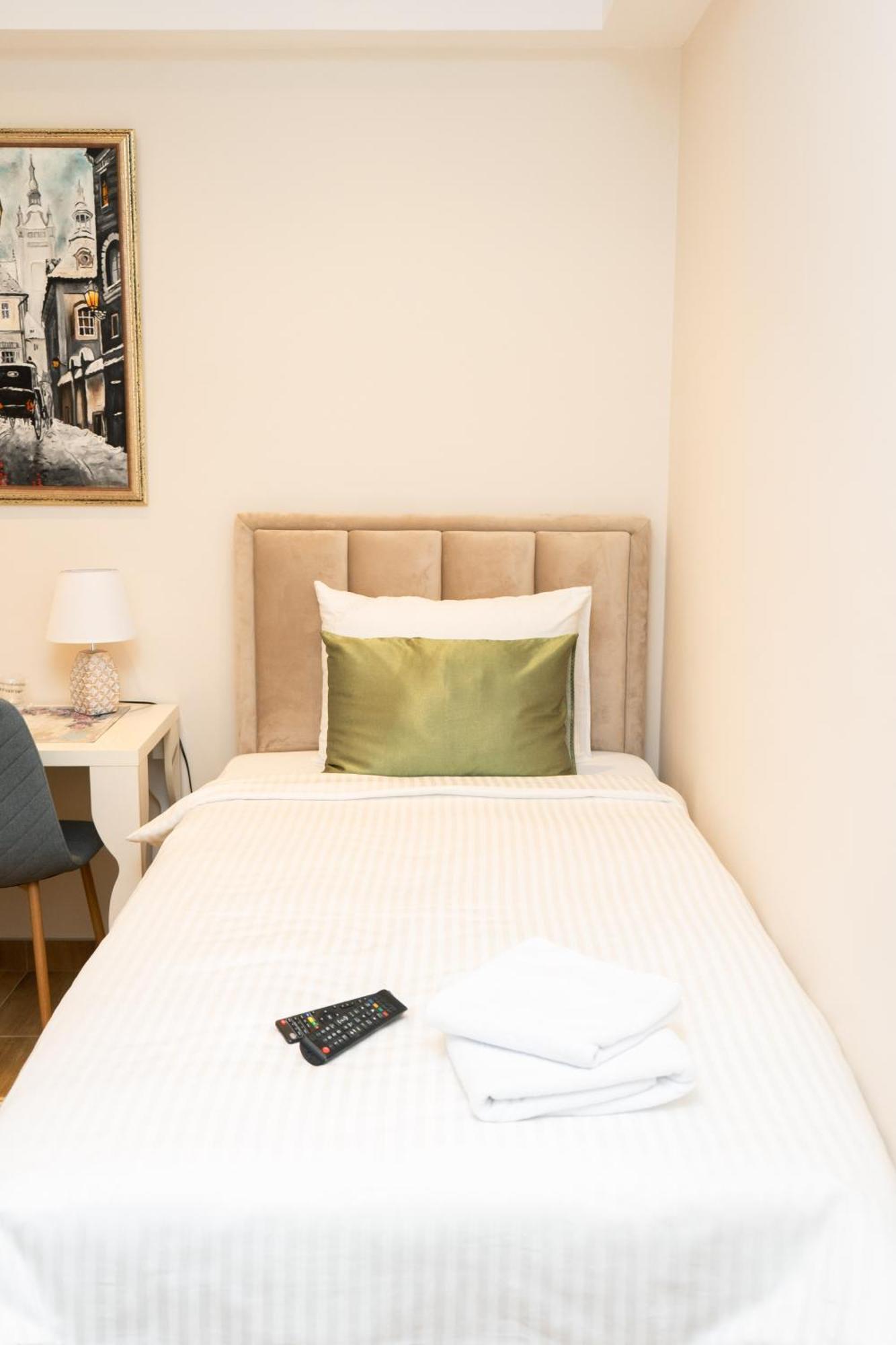 Merak Rooms & Caffe Bar Šabac Екстериор снимка