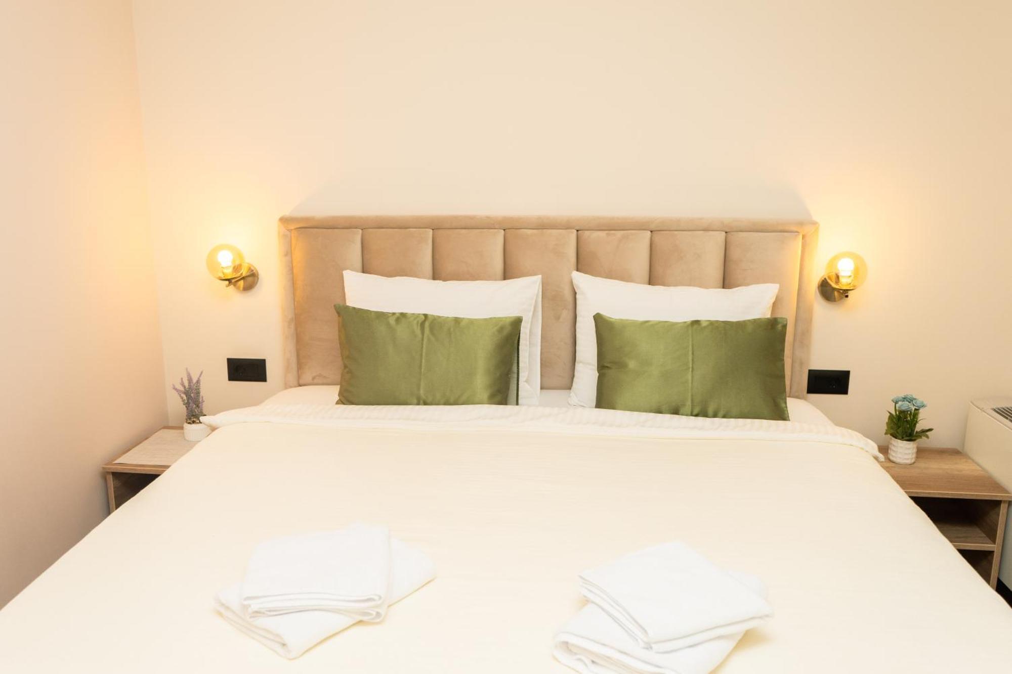 Merak Rooms & Caffe Bar Šabac Екстериор снимка